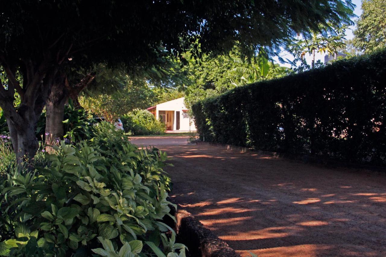 Ancha'S Oasis Hotel Maputo Exterior photo